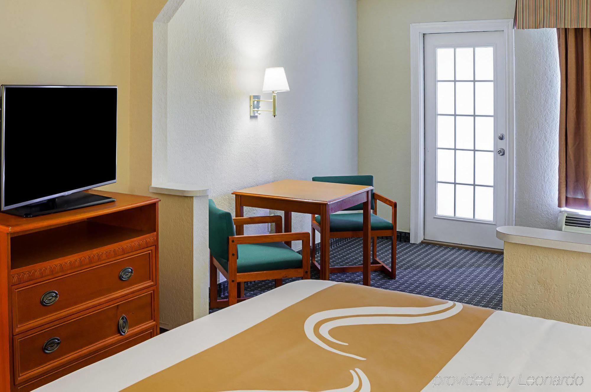 Quality & Miramar Hotel 2*
